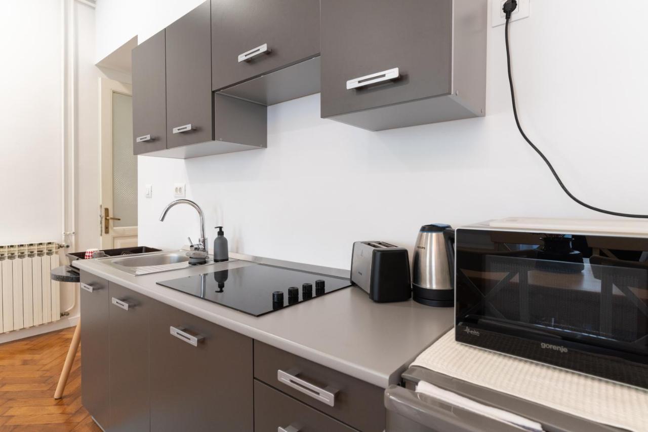 Mimi Carera Apartment & Room Ровинь Экстерьер фото